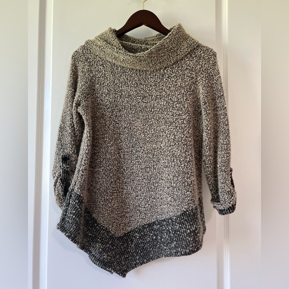 SJS Sweaters - SJS Two-Tone Cowl Neck Sweater in Cream and Black Asymmetrical V-hem Small
